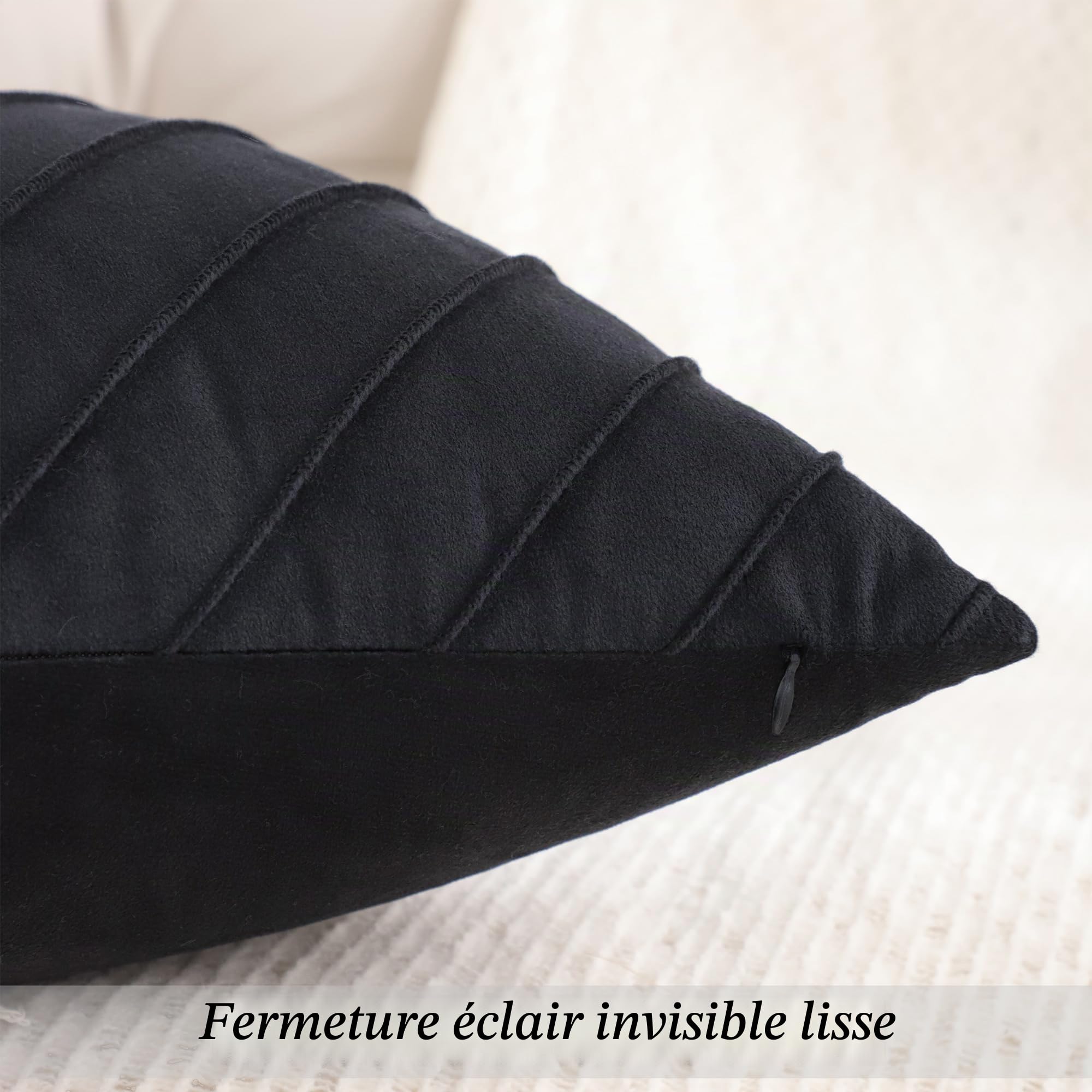Tosleo Lot de 2 Housses de Coussin décoratives Modernes en Velours Noir avec Cuir doré, pour Salon, Chambre à Coucher, canapé, lit (45 x 45 cm, Noir)
