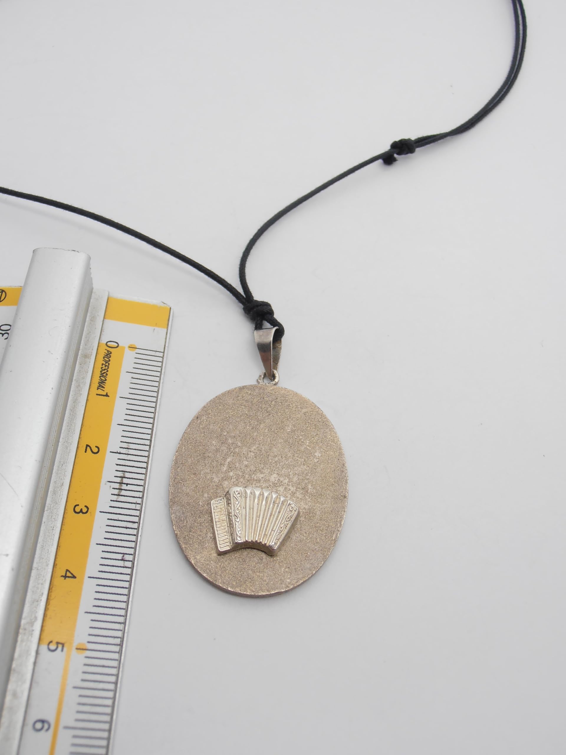 Fisarmonica : Ciondolo in Argento 925 - Pendente con Strumento Musicale - Musicista - Musica - Girocollo in Cordoncino
