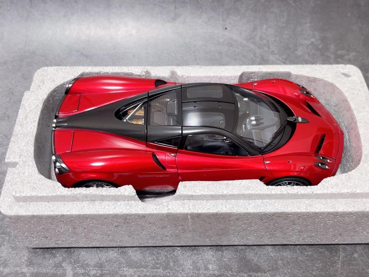 AUTOart パガーニ ウアイラ （レッド）オートアート PAGANI HUAYRA RED