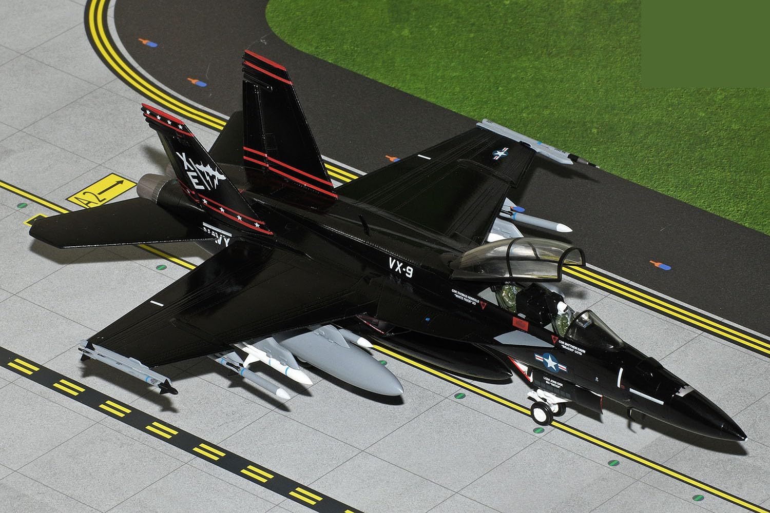 Amazon.com: GeminiJets GAUSN10004 U.S. Navy Boeing F/A-18F Super