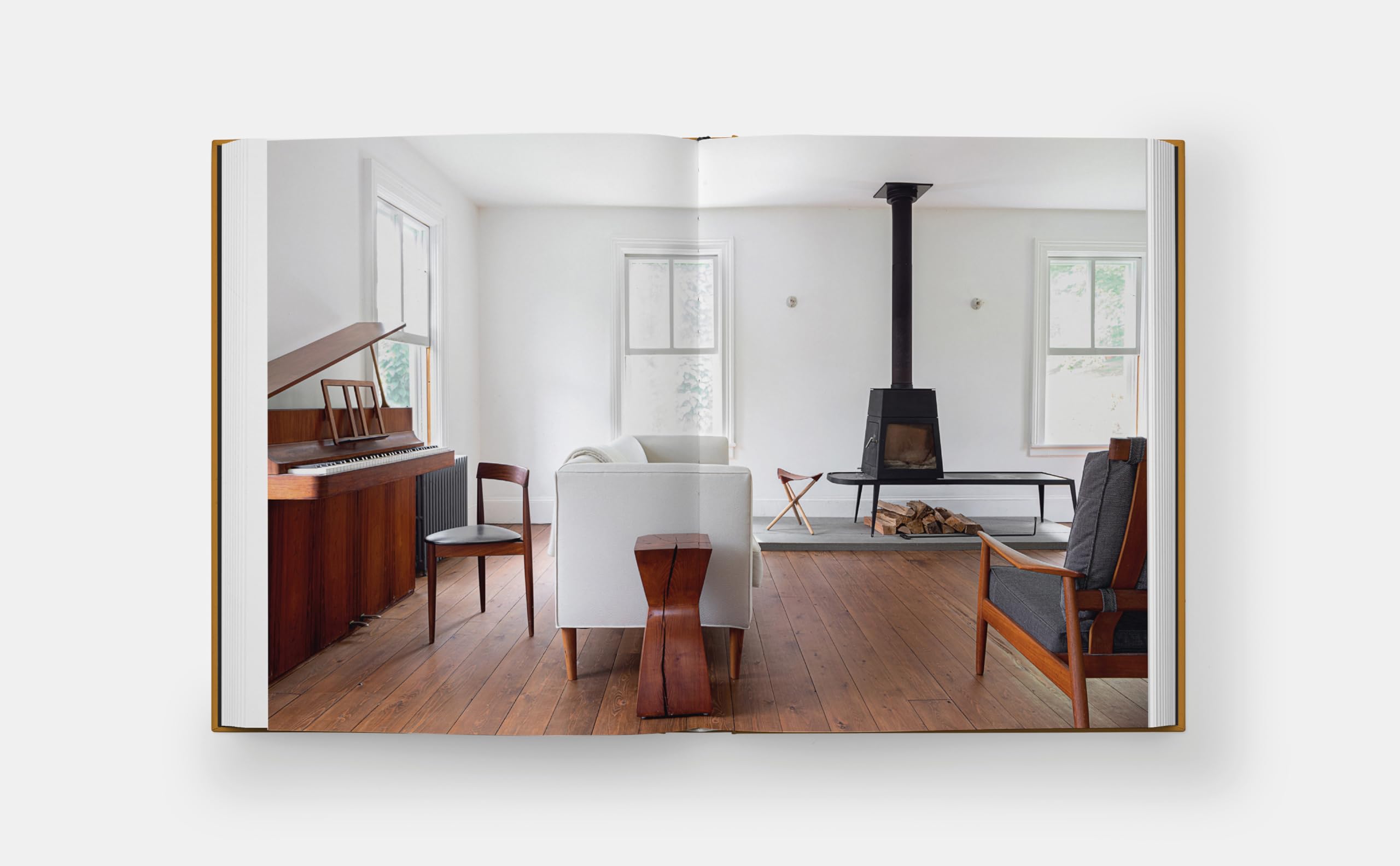 Upstate: Living Spaces with Space to Live
