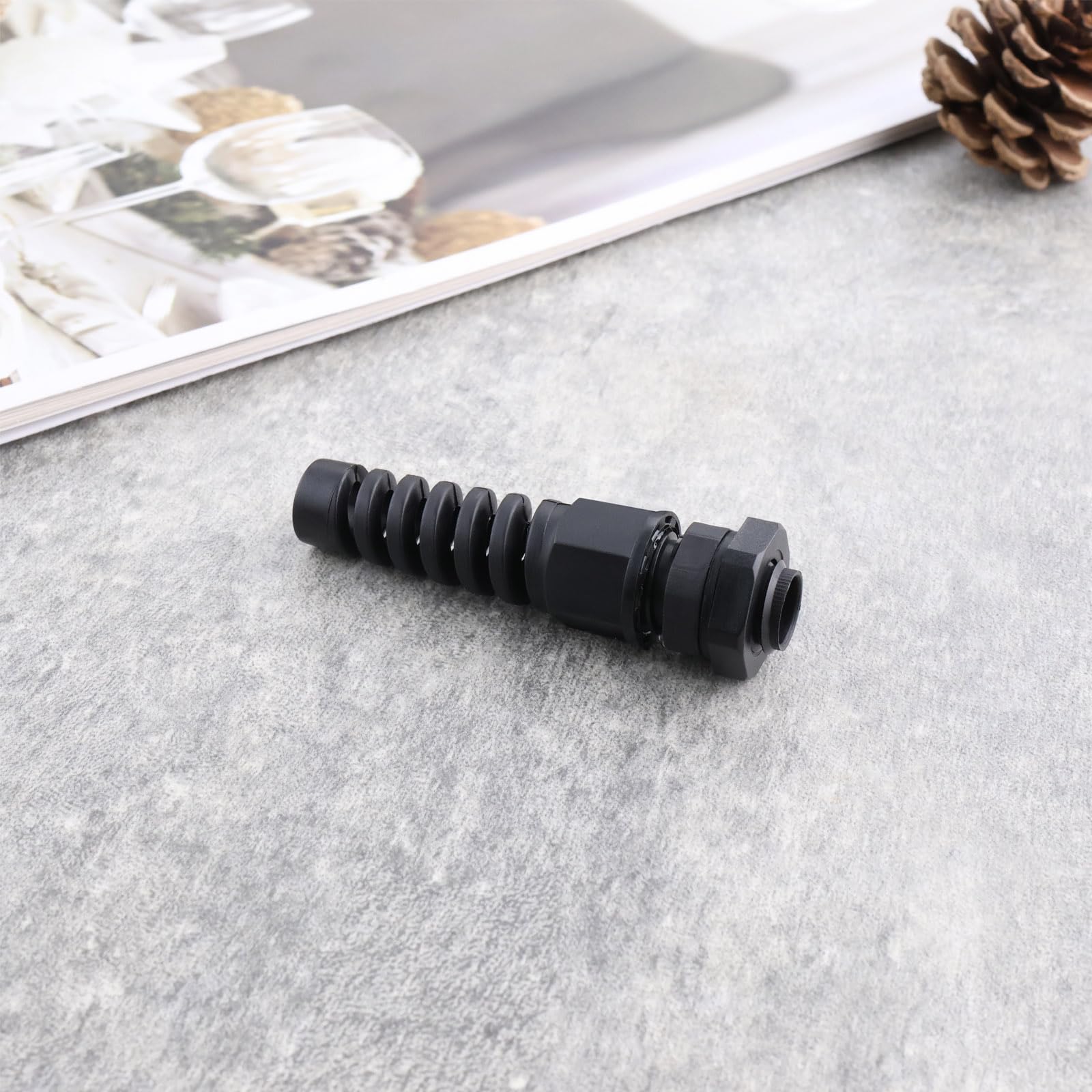 10 szt. PG7 IP68 czarny dławik kablowy 3-6,5 mm wodoodporny nylonowy przegub z regulowaną nakrętką zabezpieczającą i odciążeniem do mocowania kabli