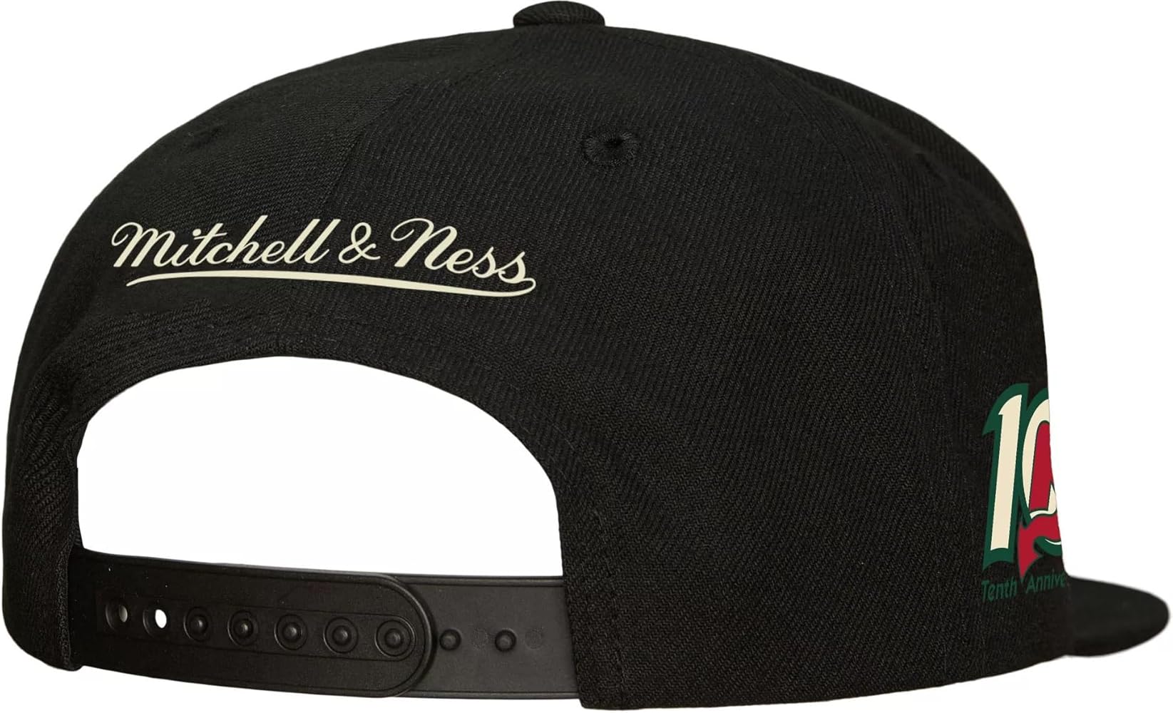 Amazon.com: Mitchell & Ness New Jersey Devils The City Snapback