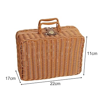 いちごさま専用【新品未使用】かごラタン Frilly Picnic 新品未使用】かごラタン Frilly Picnicの通販 by moco's shop