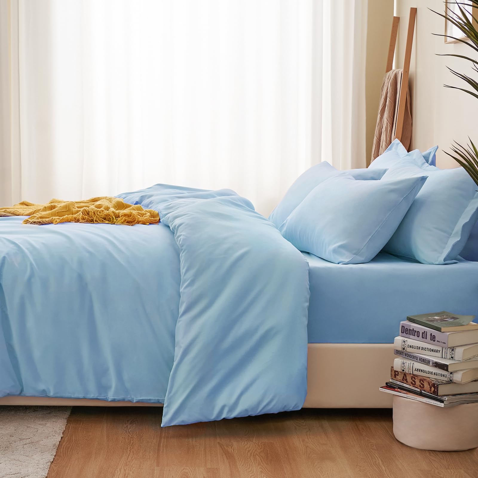 RUIKASI Set Copripiumino Una Piazza e Mezza 200x200 - Monocromatico 3 Pezzi Copripiumino Set di Due Federe 50x80 cm inclusi, Microfibra, Facile Da Gestire e Morbida, Azzurro Chiaro