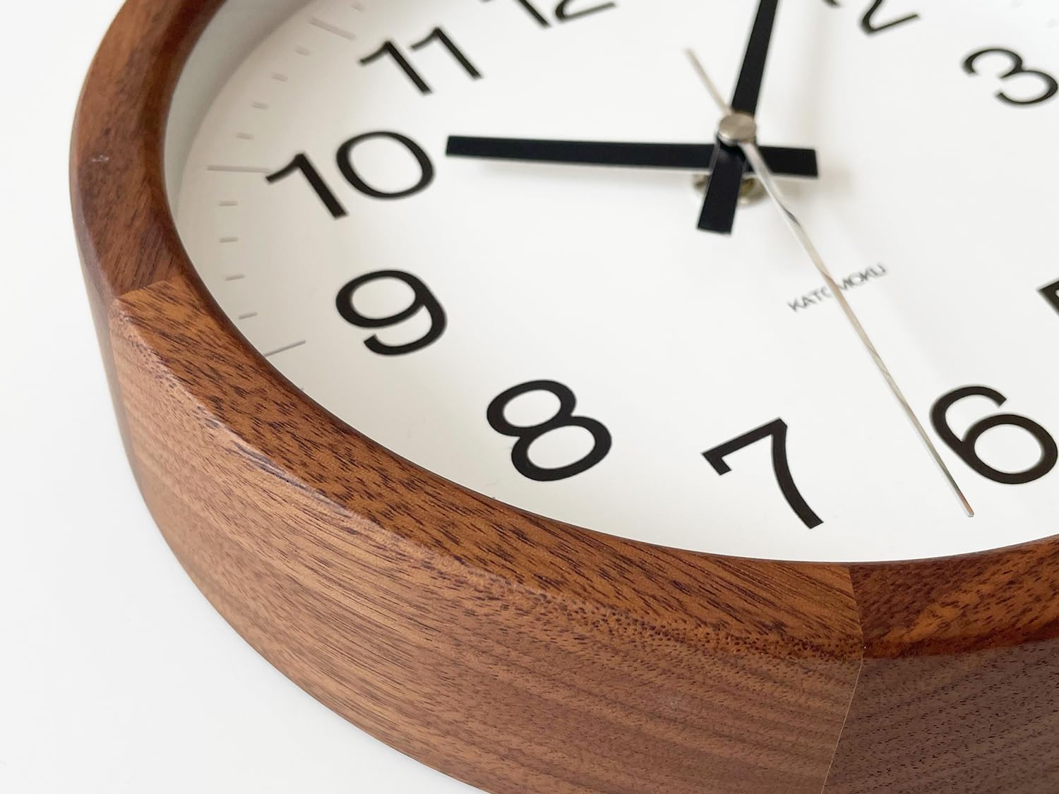 Amazon.co.jp: KATOMOKU Muku Clock 16 ウォールナット 掛け時計 連続