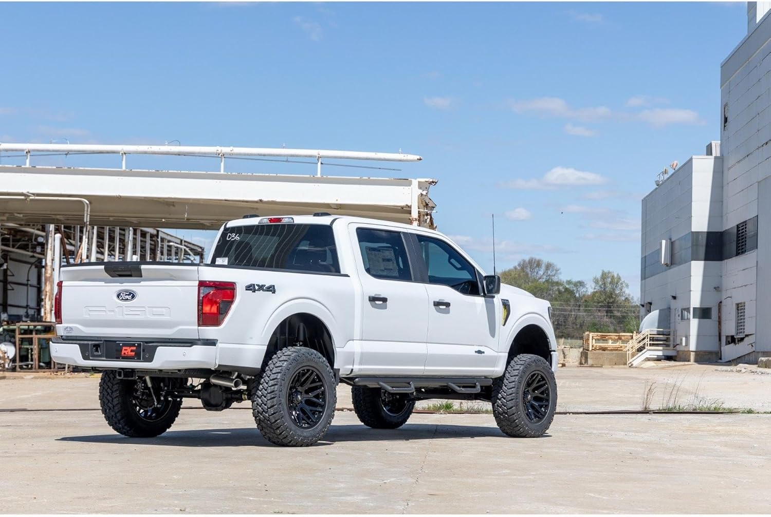 Rough Country 6" Suspension Lift Kit for 2021-2024 Ford F-150 4WD - 49930