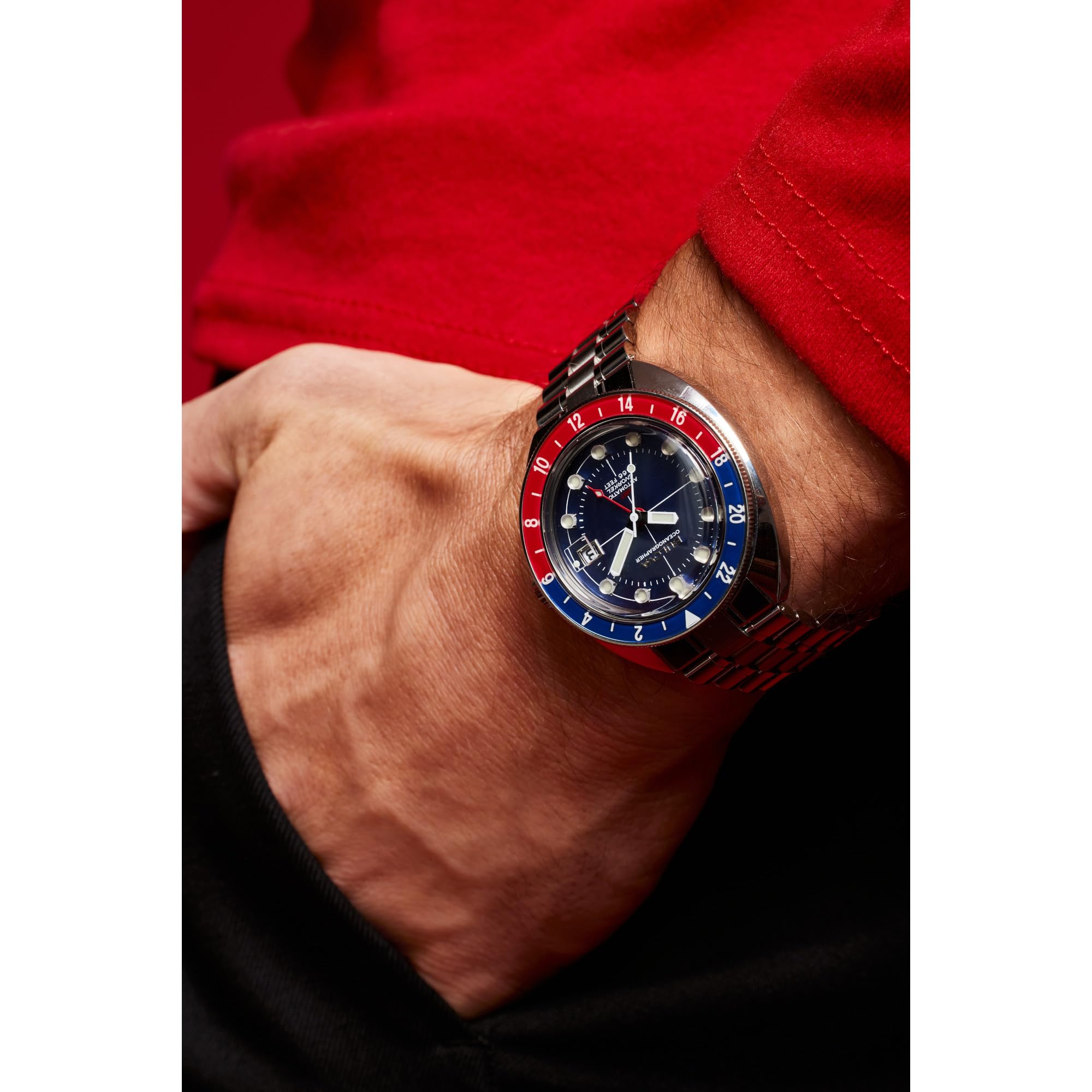 Bulova Men's Oceanographer Snorkel GMT Stainless Steel Watch, Blue and Red Bidirectional Rotating Bezel, Bezel, Blue Dial Style:96B405