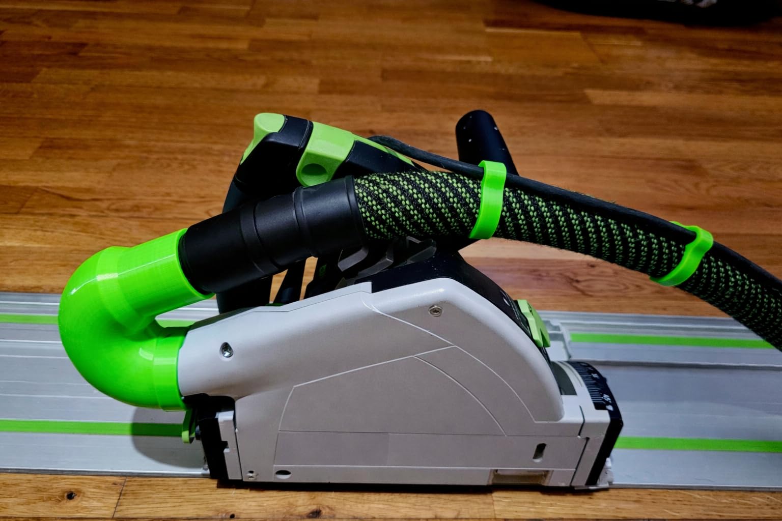 Coude d’Aspiration 90° Compatible Festool TS55 / TS60 – Adaptateur Tuyau Aspirateur Anti-Pliure pour Scie Plongeante