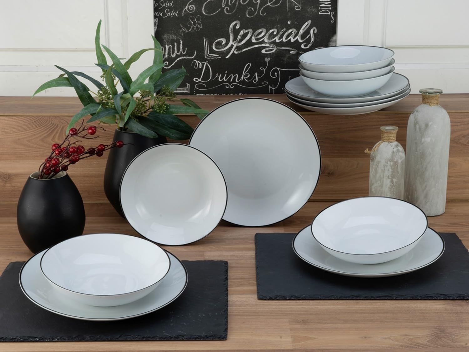 Creatable Zastawa stołowa – porcelana – dla 6 osób – biała z czarną krawędzią
