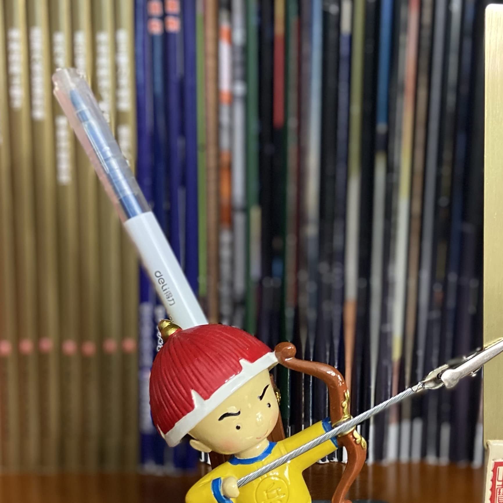 Pot à crayons en résine en forme de soldat de tir - Porte-stylo de bureau - Accessoire de bureau idéal