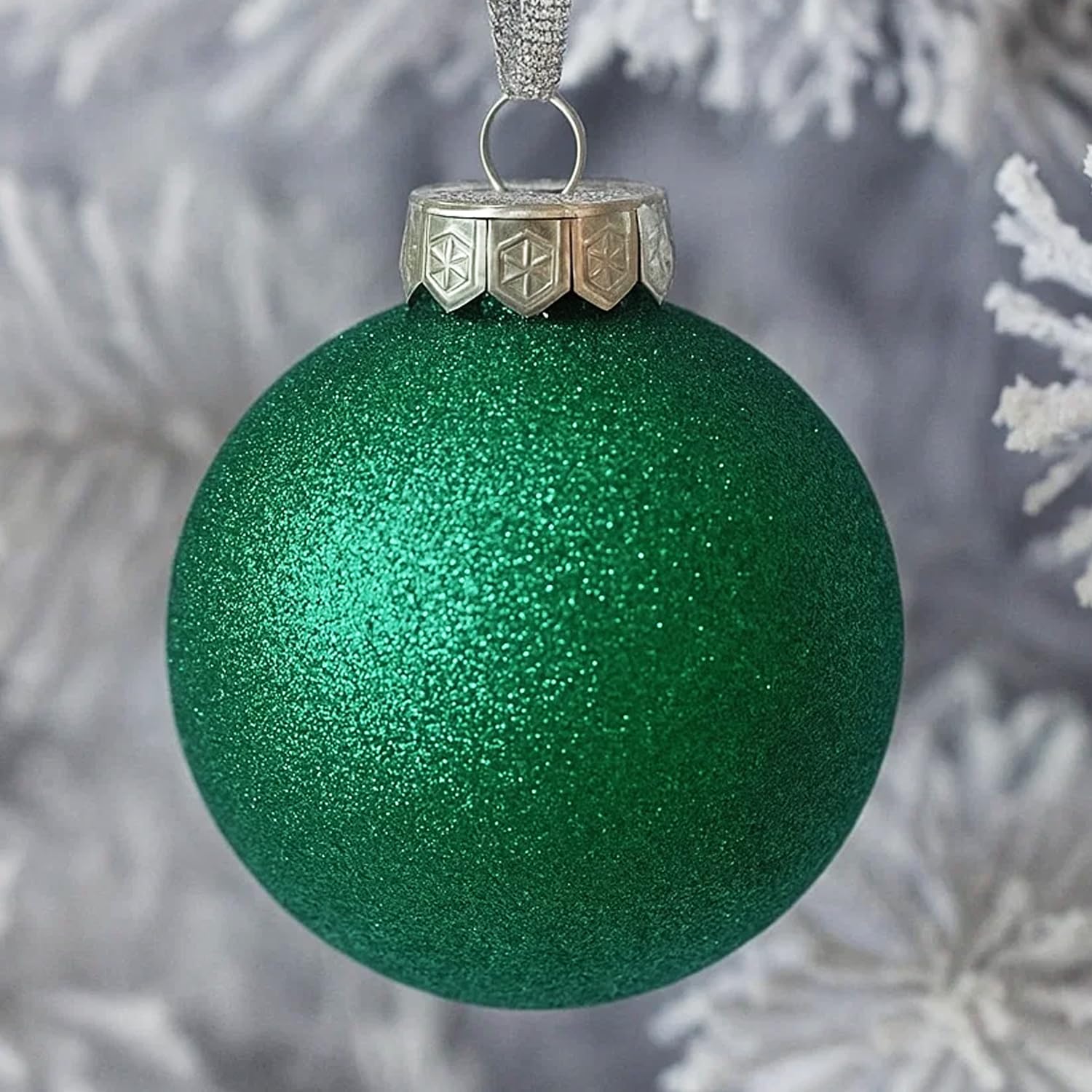 Grüne Kugeln für Christbaumschmuck, bruchsicherer Kunststoff 60 mm und 80 mm Glitzer-Schneebälle, Eiszapfen und Schneeflocken, Ornament-Set mit 32 Stück