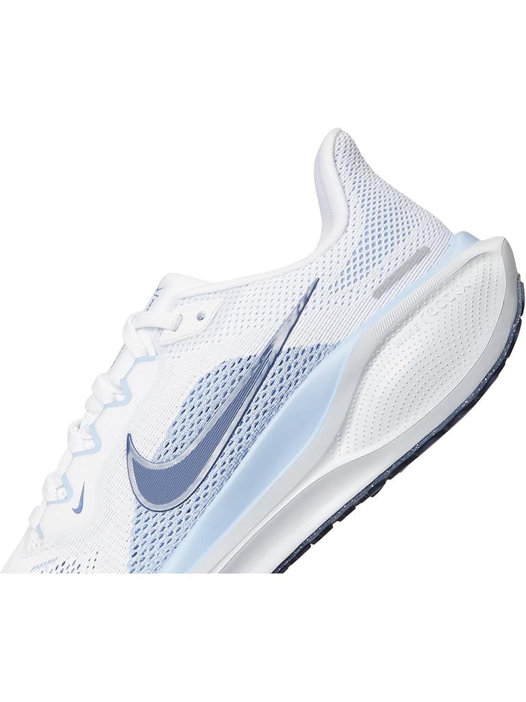 White Nike Pegasus 41