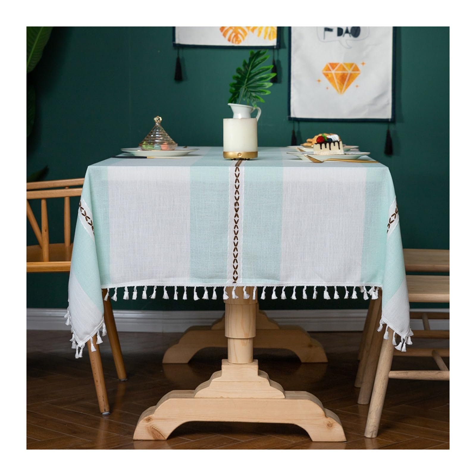 Nappe rectangulaire vert clair rayures glands 140x180 nappe anti tache
