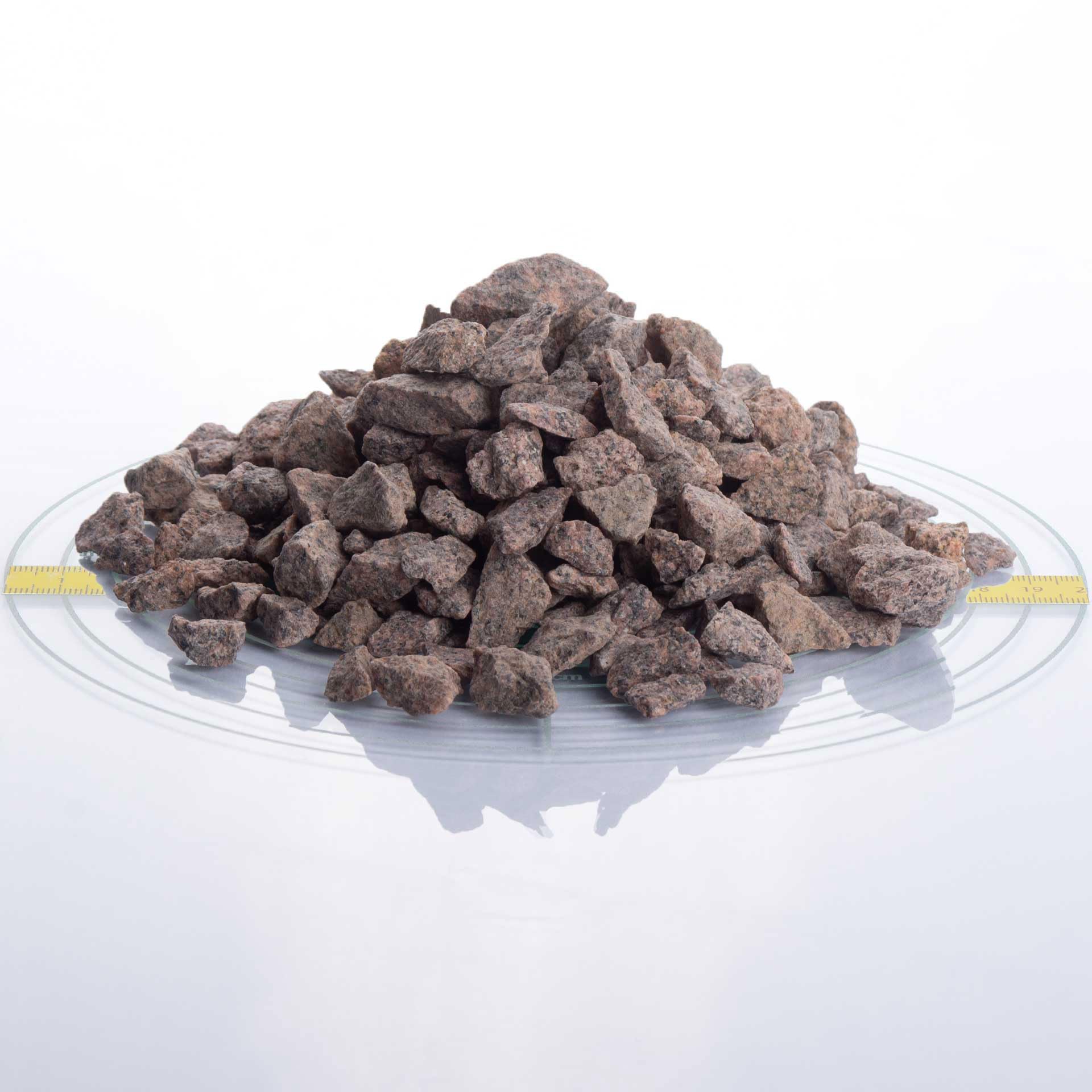 Schicker Mineral Granit Ziersplitt rot 25 kg, ideal zur Gartengestaltung, Bordeaux roter Naturstein, Splitt, robust, witterungsbeständig, Steingarten, Weg- und Terrassengestaltung (8-16 mm)