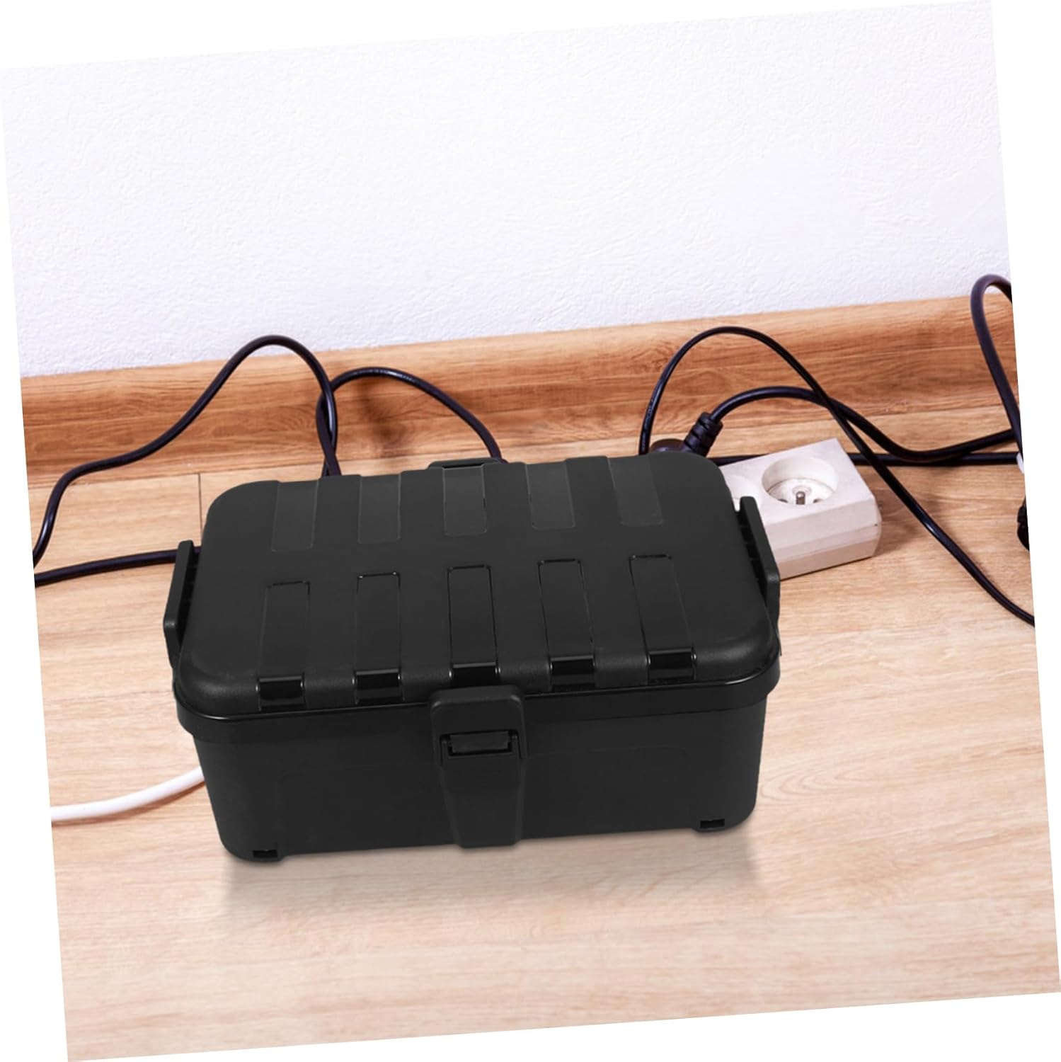 Outdoor Extension Cord Cover Durable Plug Socket Protector for Weatherproof Connection Box Reliable Shield for Electrical Applications and Holiday Lighting