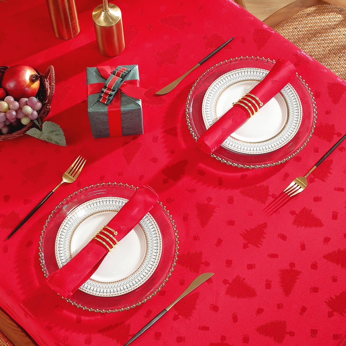 SASTYBALE Lot de 4 serviettes de table de Noël en tissu - 50,8 x 50,8 cm - Lavables et confortables pour décoration de Noël (rouge, 50,8 x 50,8 cm)