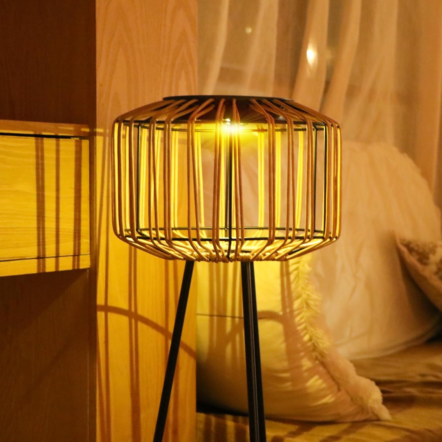 Outdoor Solar Rattan Floor Lamp with Plant Stands, Outdoor Patio Decor Plant Stand for Garden Porch Yard Pathway Driveway Porch