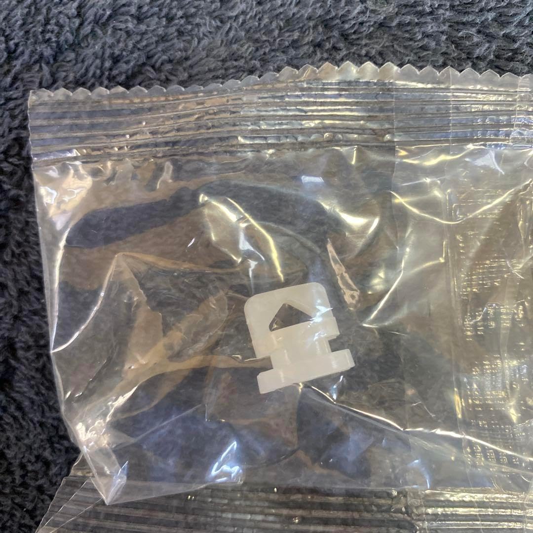 UDトラックス クオン カーテンランナー 10個入&times;6袋