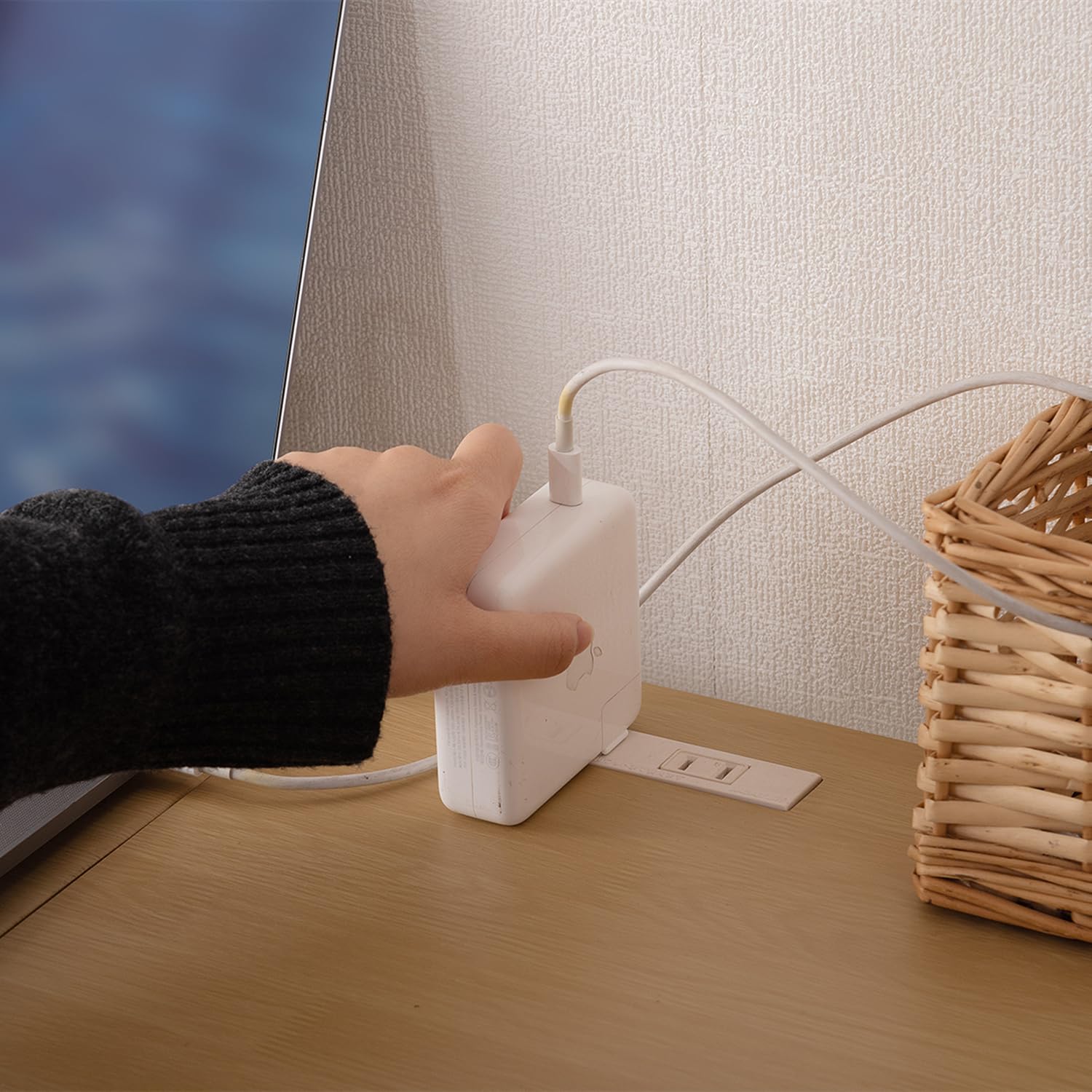 Amazon｜ロフトベッド シングル コンセント付き 階段付き パイプベッド