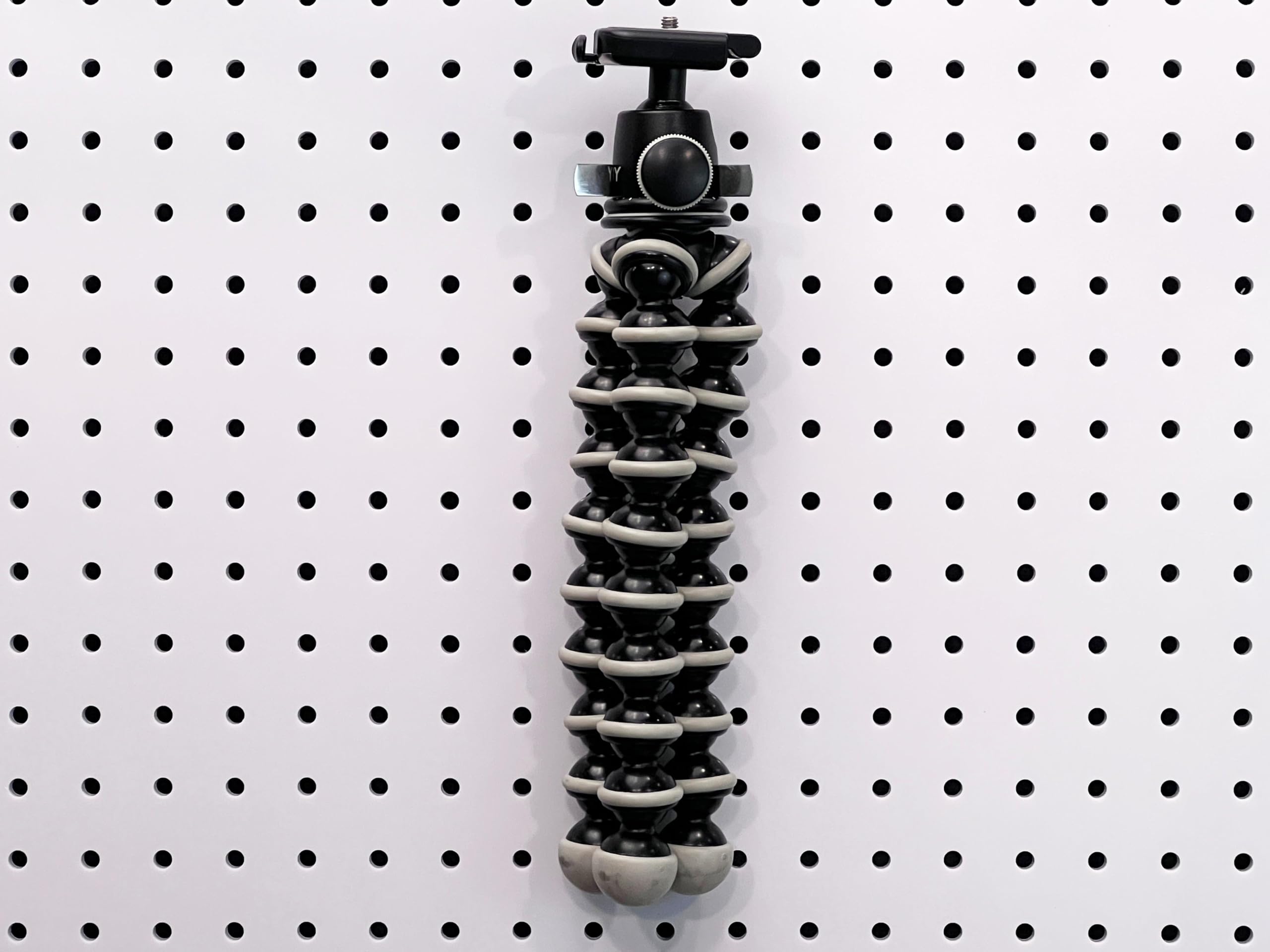 Triton Products Lot de 10 Crochets à Ressort pour Panneau perforé - 5,3 cm - en Acier trempé chromé - pour Panneaux perforés et Duraboards de 0,3 cm et 0,6 cm
