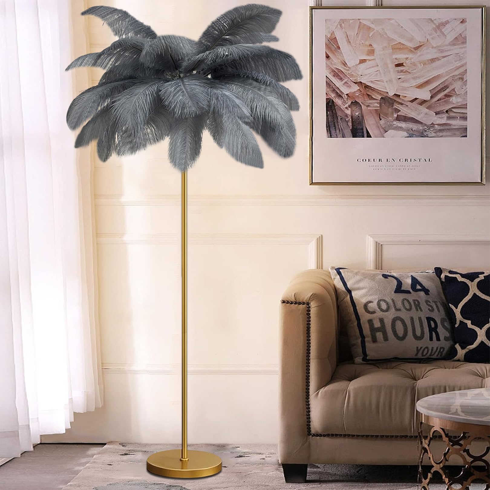 Lampadaire en plumes d'autruche véritable et métal doré chic pour villa