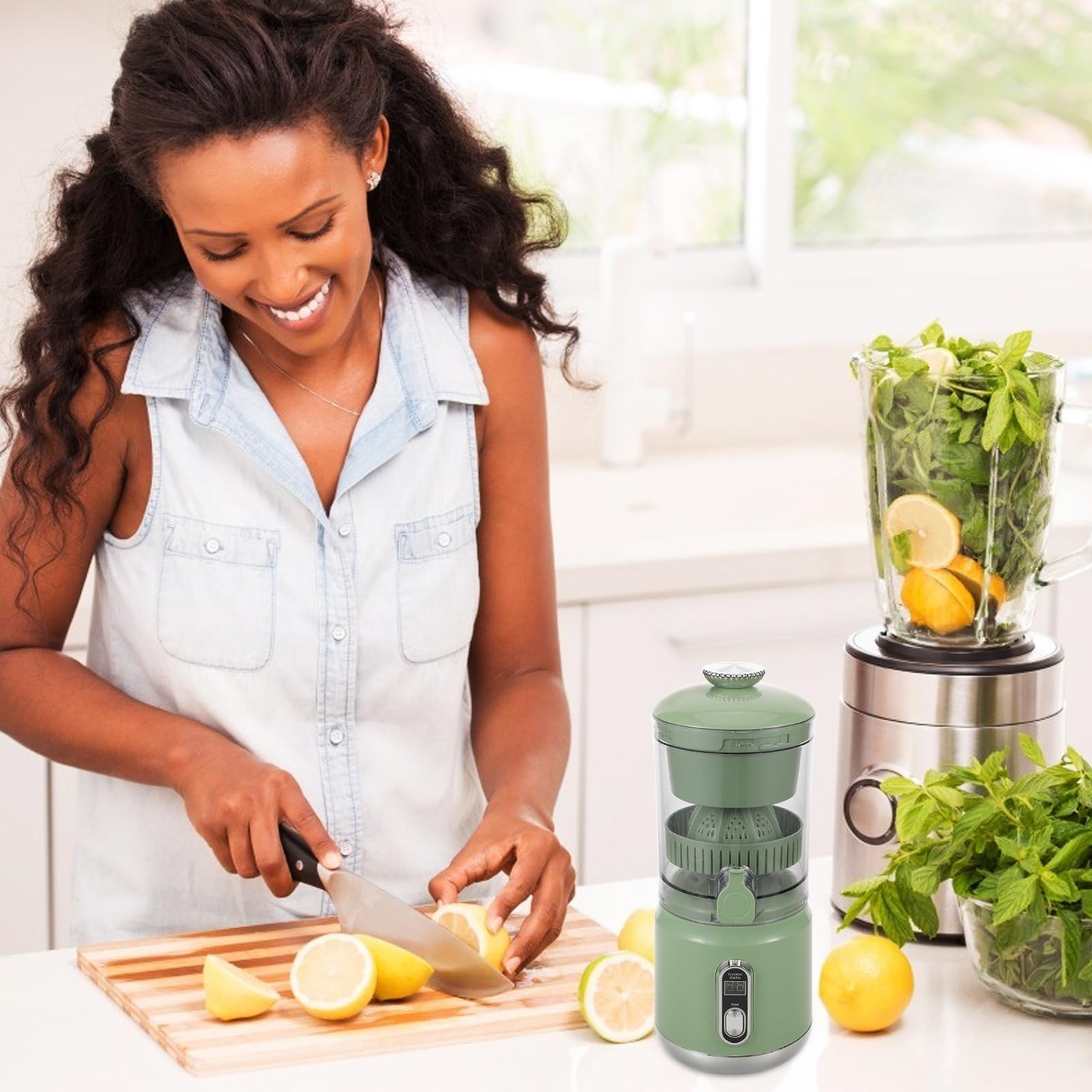 Kichvoe Exprimidor de Cítricos Portátil, Exprimidor de Naranjas Eléctrico de Plástico, 600ml, Verde, Separador de Pulpa, para Frutas y Verduras, Viaje y Picnics al Aire Libre