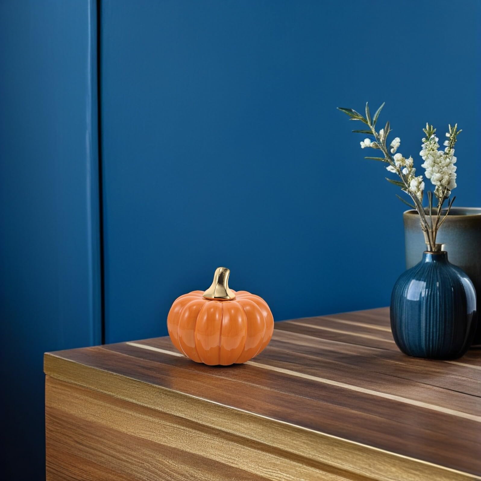 Keramikkürbis für Herbstdeko Tischfiguren aus Keramik Kürbisdeko für Halloween und Erntedank Kunstvolle Skulpturen für Wohnraum