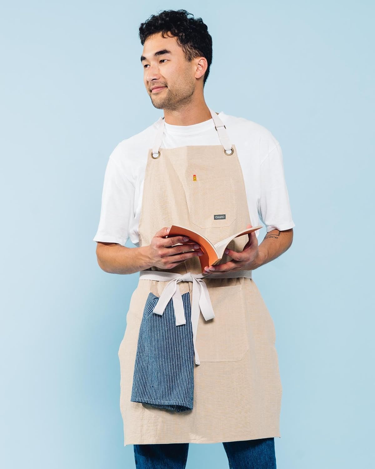 Caldo Linen Kitchen Apron for Cooking- Mens and Womens Linen Bib Apron for Professional Chef, Server, or Barista- Adjustable with Pockets (Bone) - Image 4