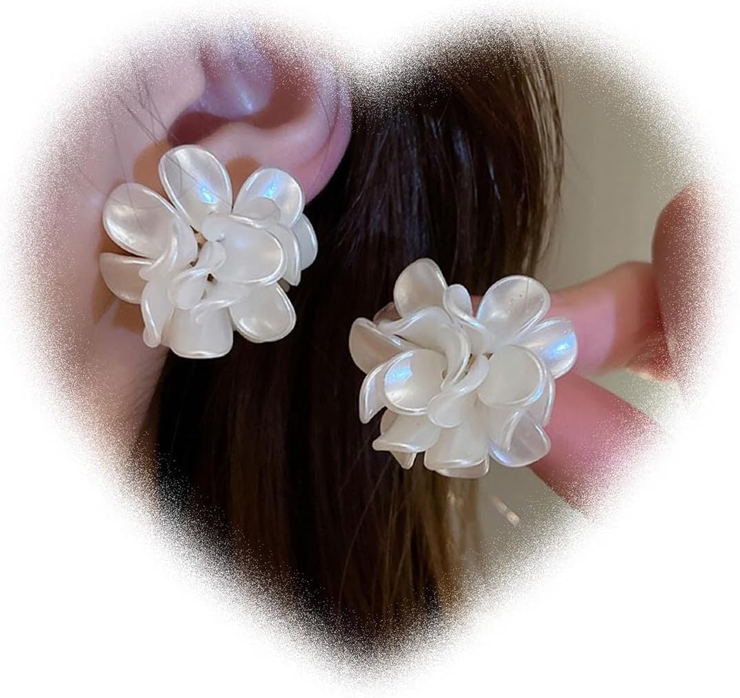 W WEILIRIAN Boho Pearl Flower Stud Earrings - White, Floral - Perfect for Girls & Women - Gift, Dress Up, Wedding, Valentine's Day