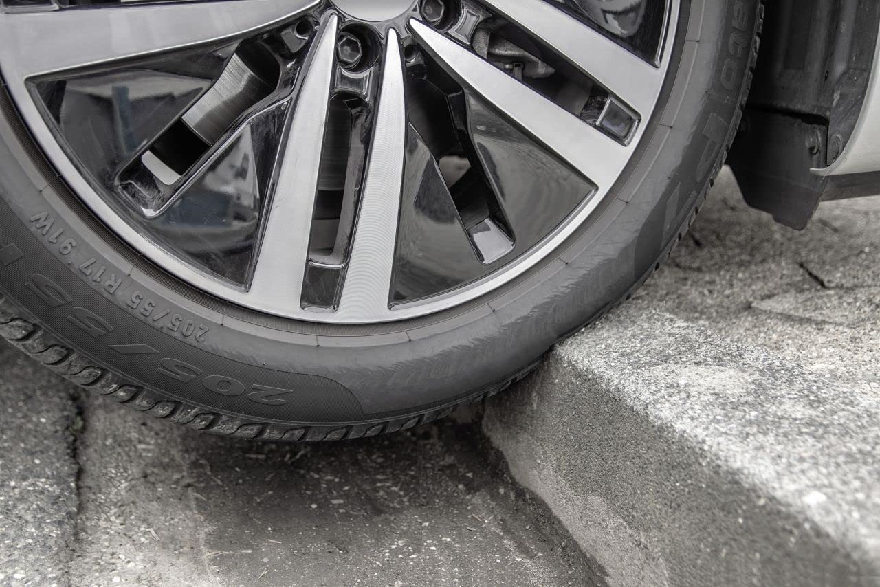 bepco Stoeprandhelling dubbelzijdige hellingen, 50 x 25 x 8 cm van rubber (zwart), drempelhelling, met in de oprijplaat geïntegreerde sluitringen voor bevestiging