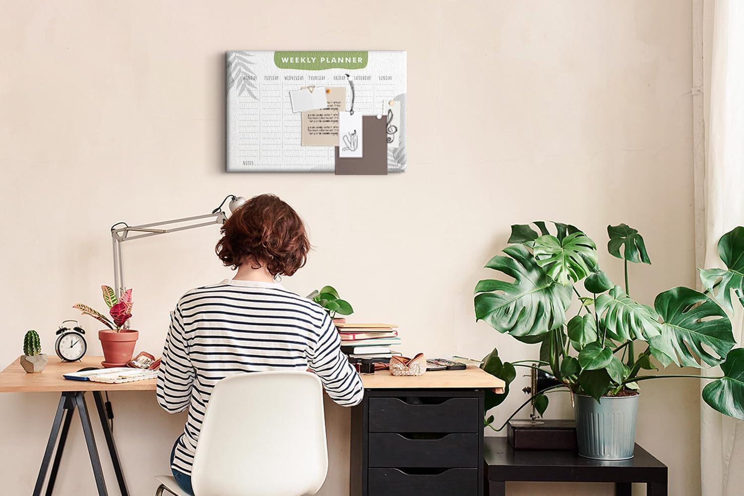 Pinnwand Korkmaterial Set inkl. Stecknadeln | Funktionale Infotafel für Büro, Schule, Küche | Organisation von Aufgaben, Notizen, Terminen, Fotos, Projekten 60x40 - metallisch - Wochenplan