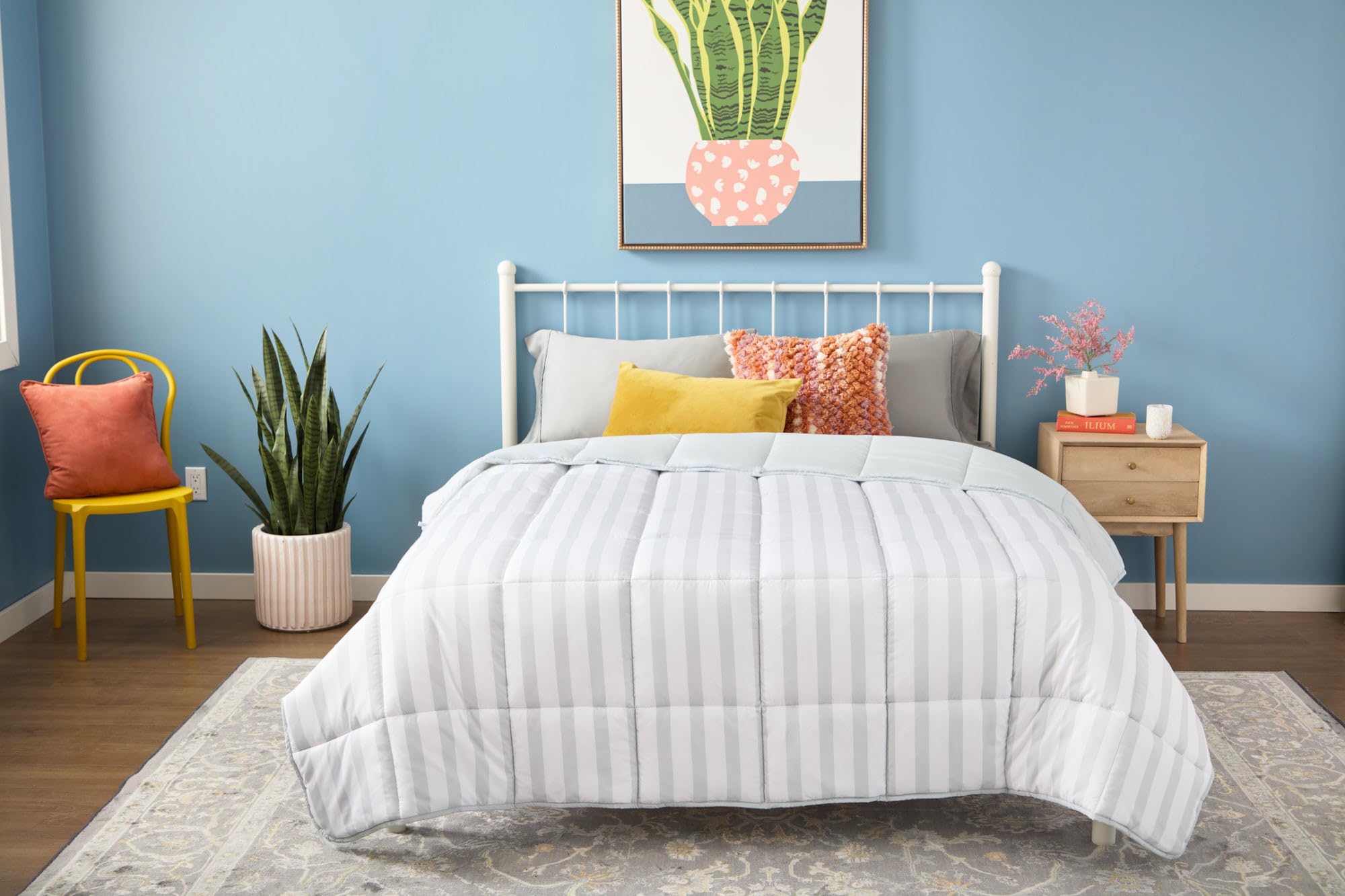 Linenspa Reversible Down Alternative Comforter and Duvet Insert - All-Season Comforter - Box Stitched Comforter - Bedding for Kids, Teens, and Adults β Grey/White Stripe - Queen