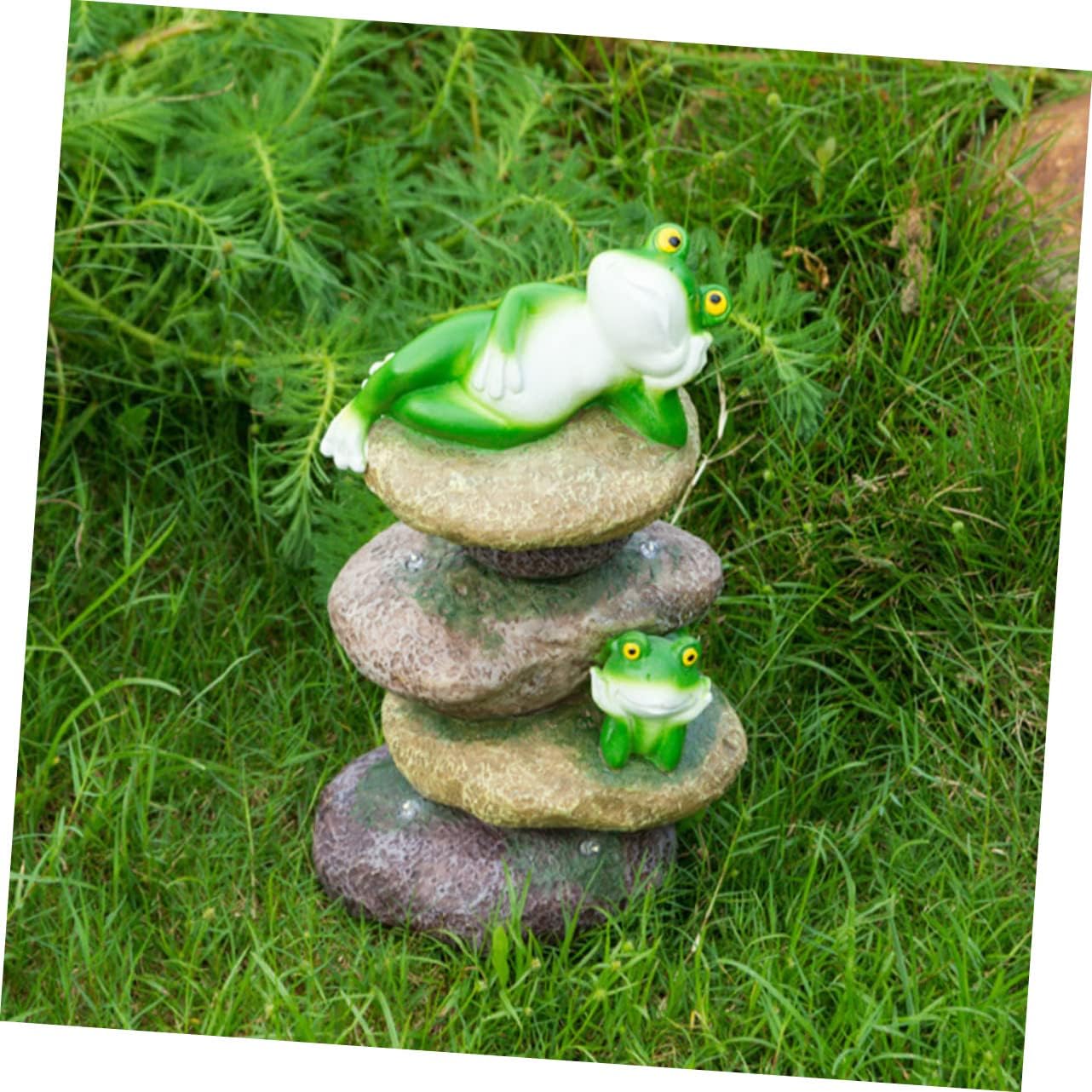 POPETPOP Garden Frog Resin Figurine Solar Light Decorative Outdoor Statue for Patio and Garden Decor for Frog and Housewarming Celebrations