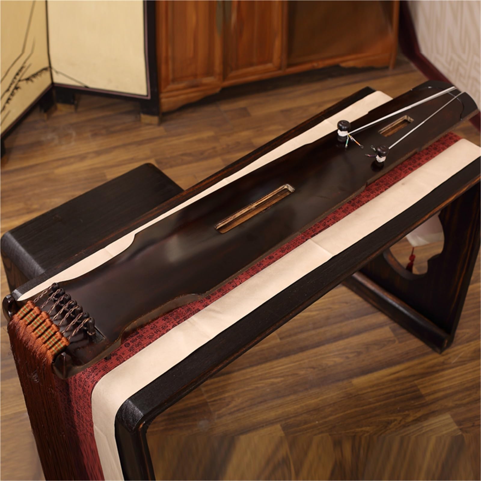 Guqin Ze Starego Drewna Cedrowego, Wykonany Ręcznie Z Surowego Lakieru Instrument Wykonawczy W Kolorze Brązowym Zhongni Guqin (chińska Cytra)