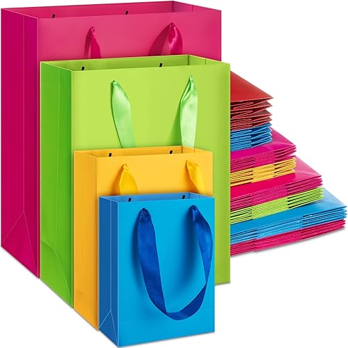 Miniatura 34 de PerKoop Paquete de 40 bolsas de regalo de Navidad de papel kraft con asas, 4 tamaños, envoltura de regalo, bolsas de compras de postres para regalos