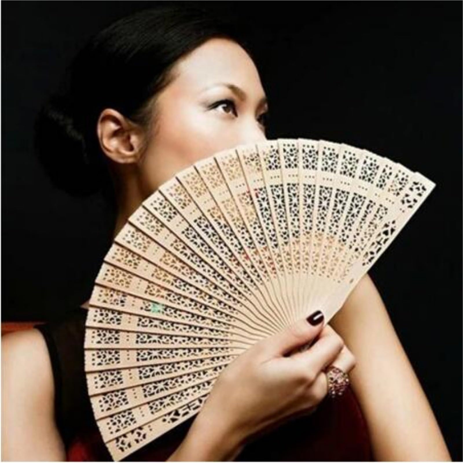 Sandalwood Scented Folding Hollow Wooden Fans Hand Held Fans Decorative Folding Fans para Mujeres Festival Club Fiesta Baile