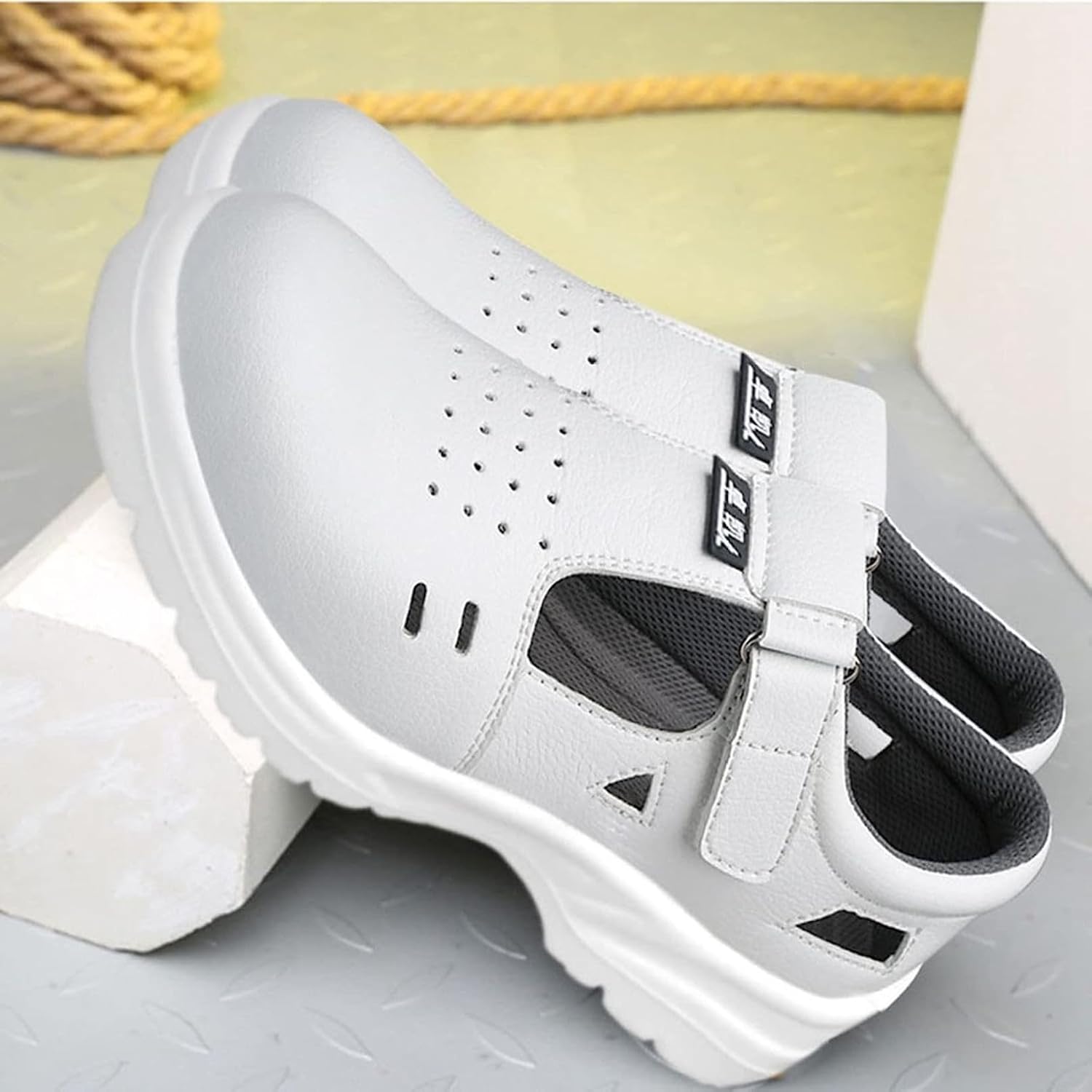 [LOKLNEYK] 安全靴 メンズ サンダル 絶縁靴 安全シューズ 鋼製先芯入り レザー あんぜん靴 踏み抜き防止 耐油性 マジッ