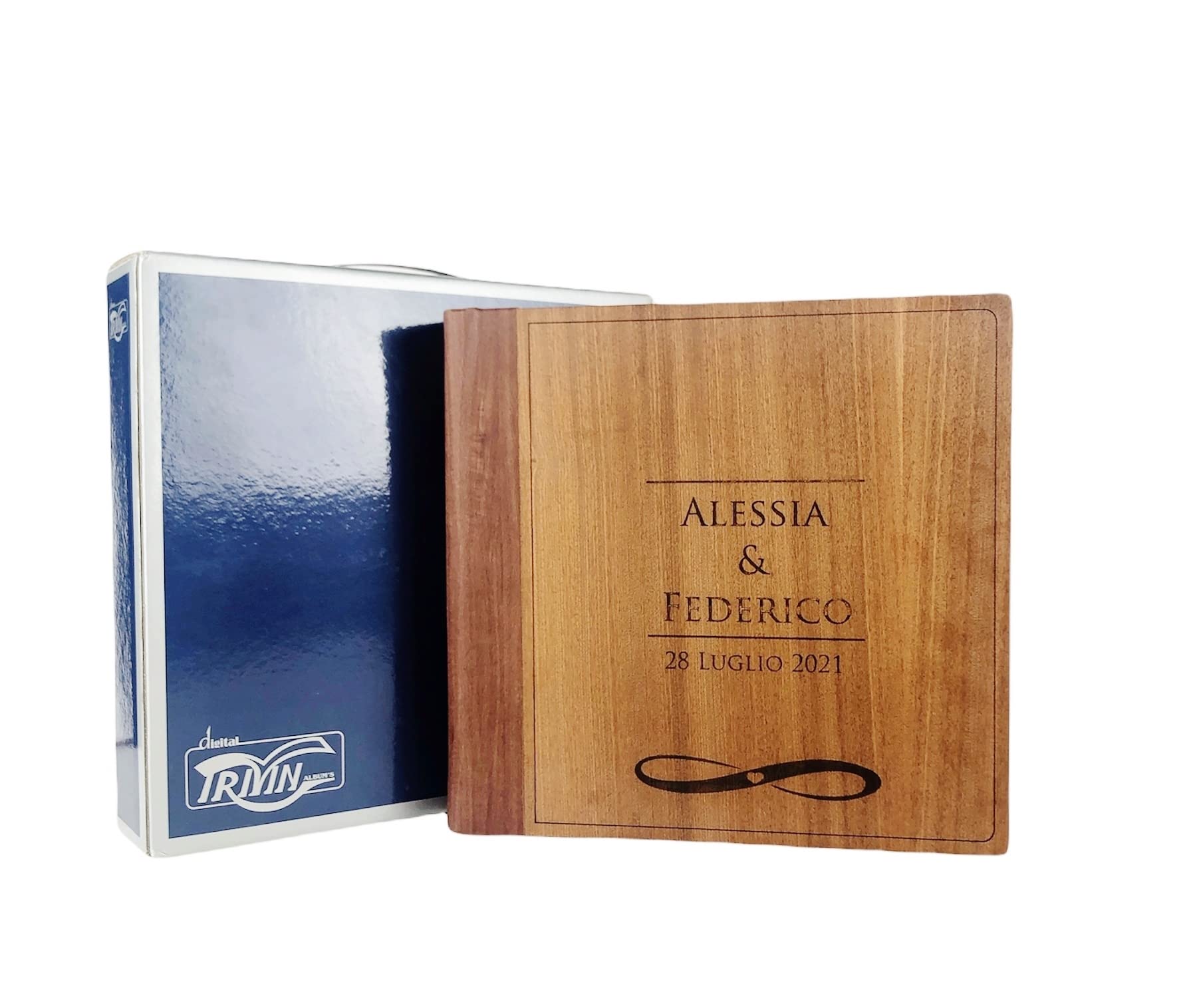 Álbum de Fotos en Fina Piel Sintética Efecto Madera, con Aplicación de Madera Personalizable Ideal para Bautismo, Boda, Comunión y foto recuerdo.