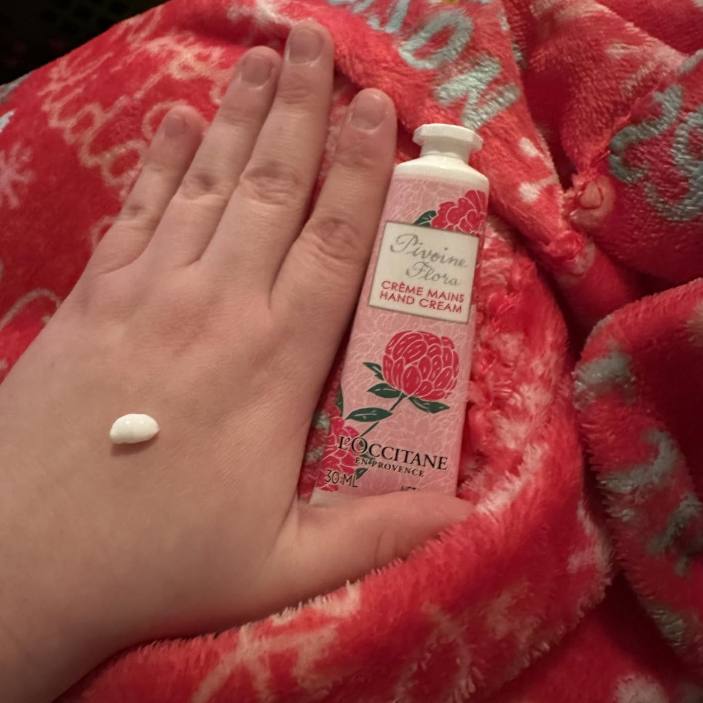 L'OCCITANE Hand Cream, Shea Butter Moisturizer, Nourishing Treatment For Dry Cracked Skin, Hydrating Comfort Care, Luxury Beauty Gift, Travel Friendly
