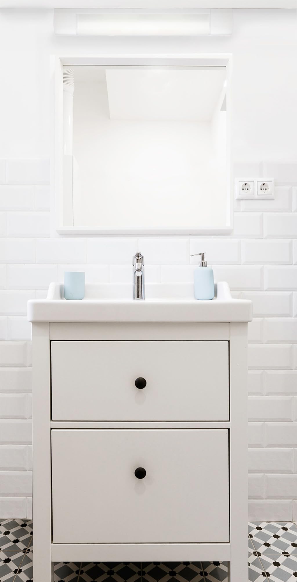 TIBELEC Applique sans tube, Blanc 13W max, IP21, interrupteur on/off, culot S19, bornier intégré, garantie 5 ans