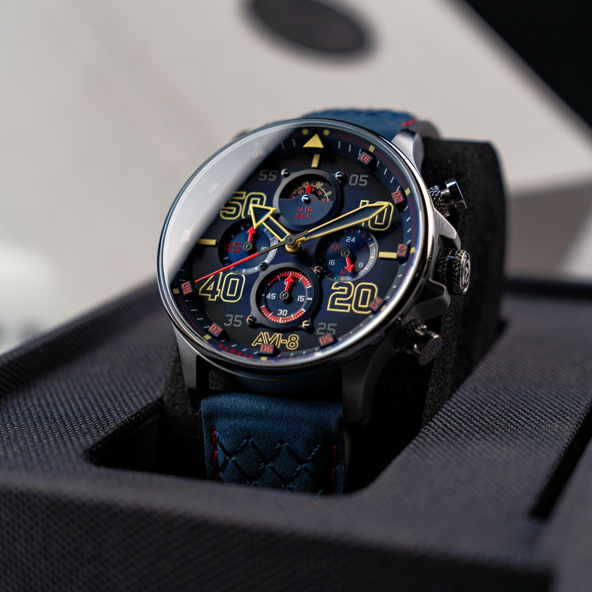 AVI-8 Orologio cronografo Hawker Typhoon Coningham da uomo 42 mm D-Day 80 edizione limitata con cinturino in pelle AV-4093