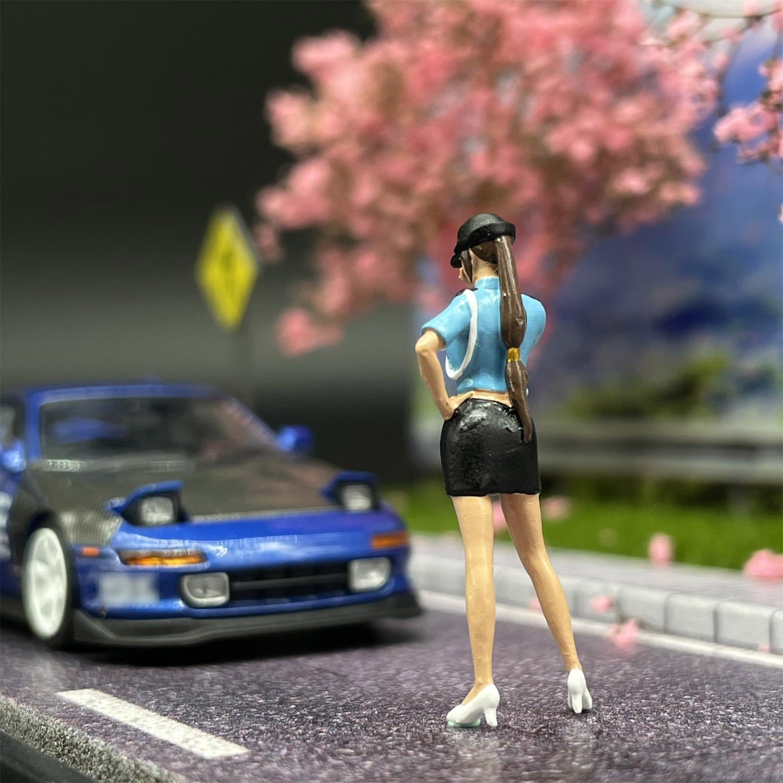 Amazon | 1：64 Scale Figure 絶妙な婦人警官モデルレジンフィギュア
