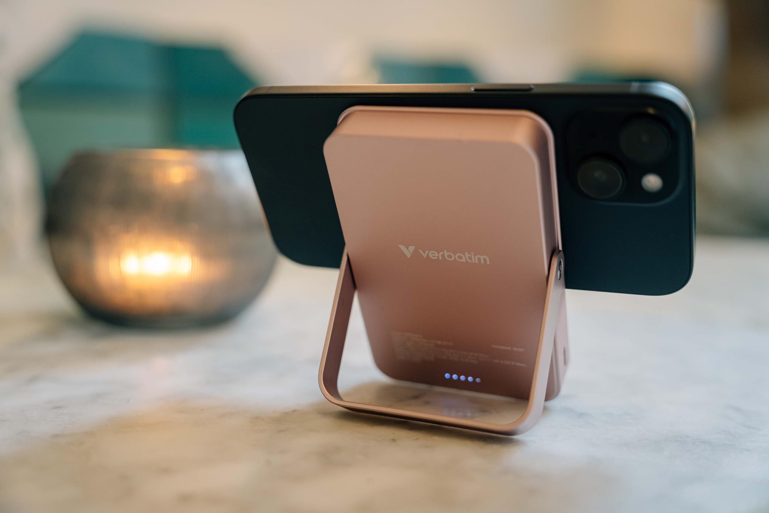 Verbatim Charge 'n' Go MagSafe Power Bank 10.000 mAh nero 15 W magnetico – PD 22 W ricarica rapida display LED & supporto pieghevole per iPhone 16/15/14/13/12 Pro/Pro Max – con cavo USB-C