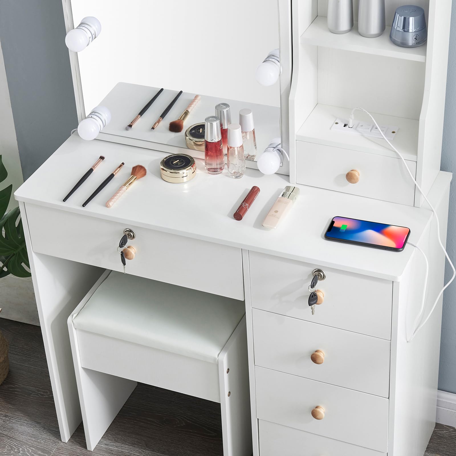 Guanglai Vanity Set with Sliding Mirror and Light, Charging Station and 5 Drawers, Vanity Table with Adjustable Brightness & 3 Colour Light Modes for Girls Room on Christmas