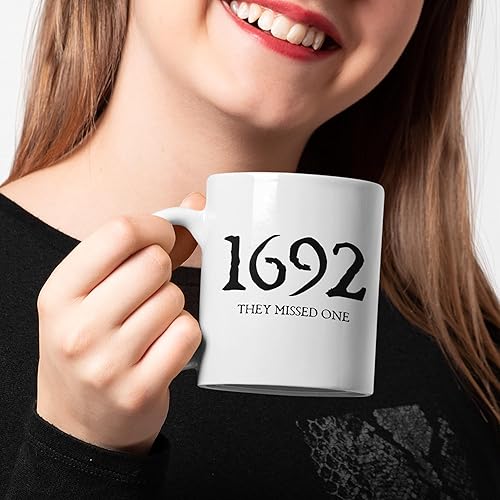 Miniatura 3 de Harvey Martin 1692 They Missed One - Taza de café (11 onzas), color blanco