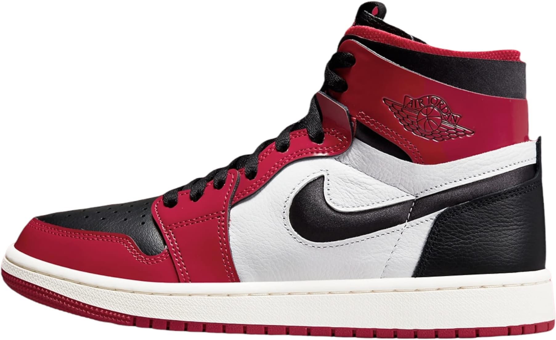 NIKEWomen's WMNS Air Jordan 1 Mid Se Basketball Shoe