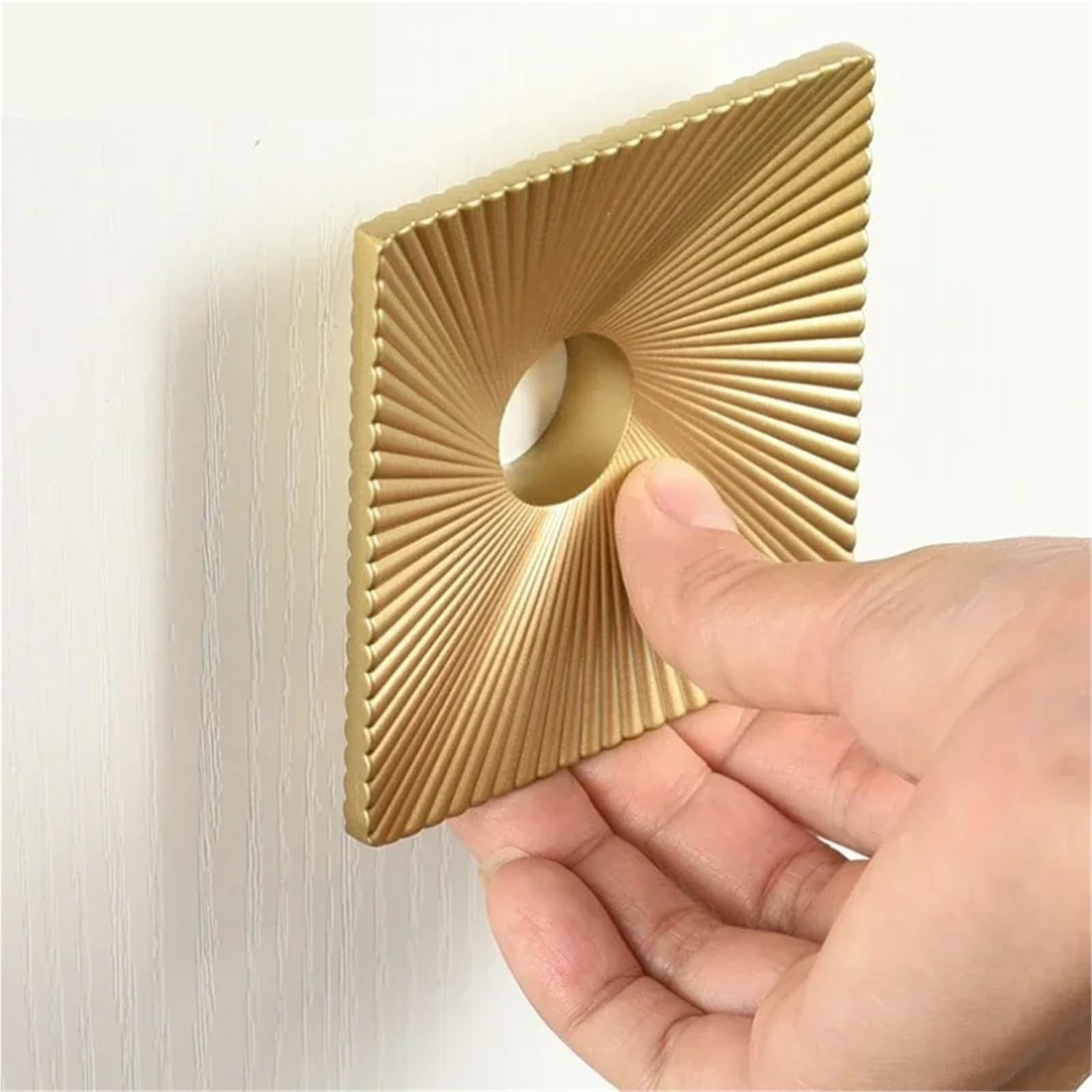 Tirador minimalista Z-5157 de 32mm con diseño compacto para mueble