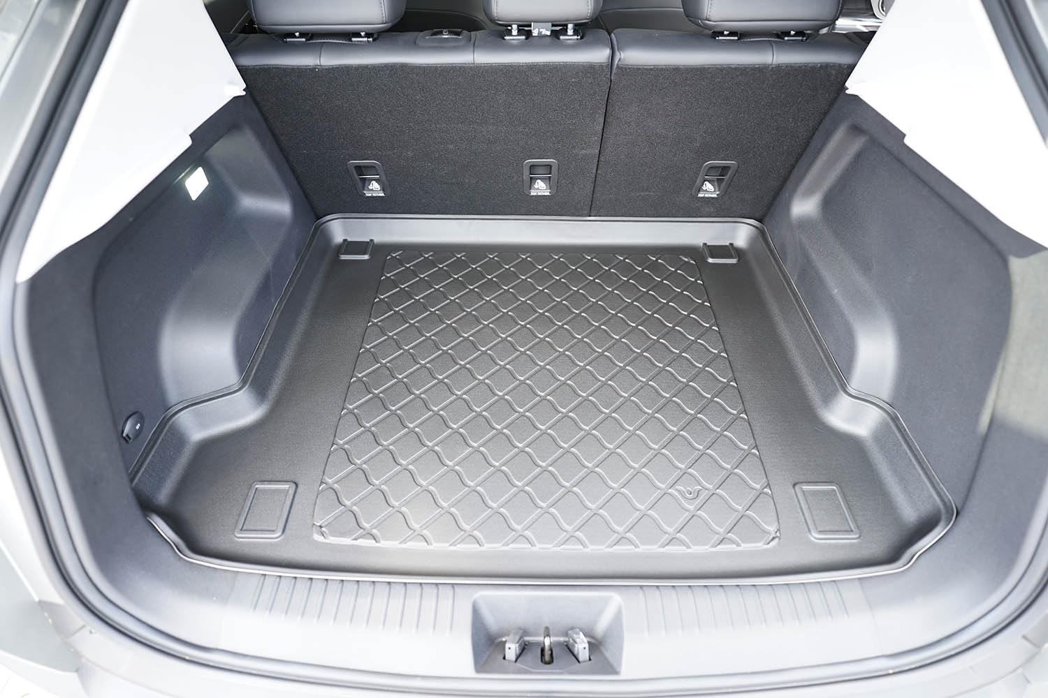 MTM Vasca Baule per Omoda 5 Benzina/Electric/Hybrid 2023- Protezione Bagagliaio su Misura con Antiscivolo, Resistente, Facile da Lavare e Inodore, cod. 13637