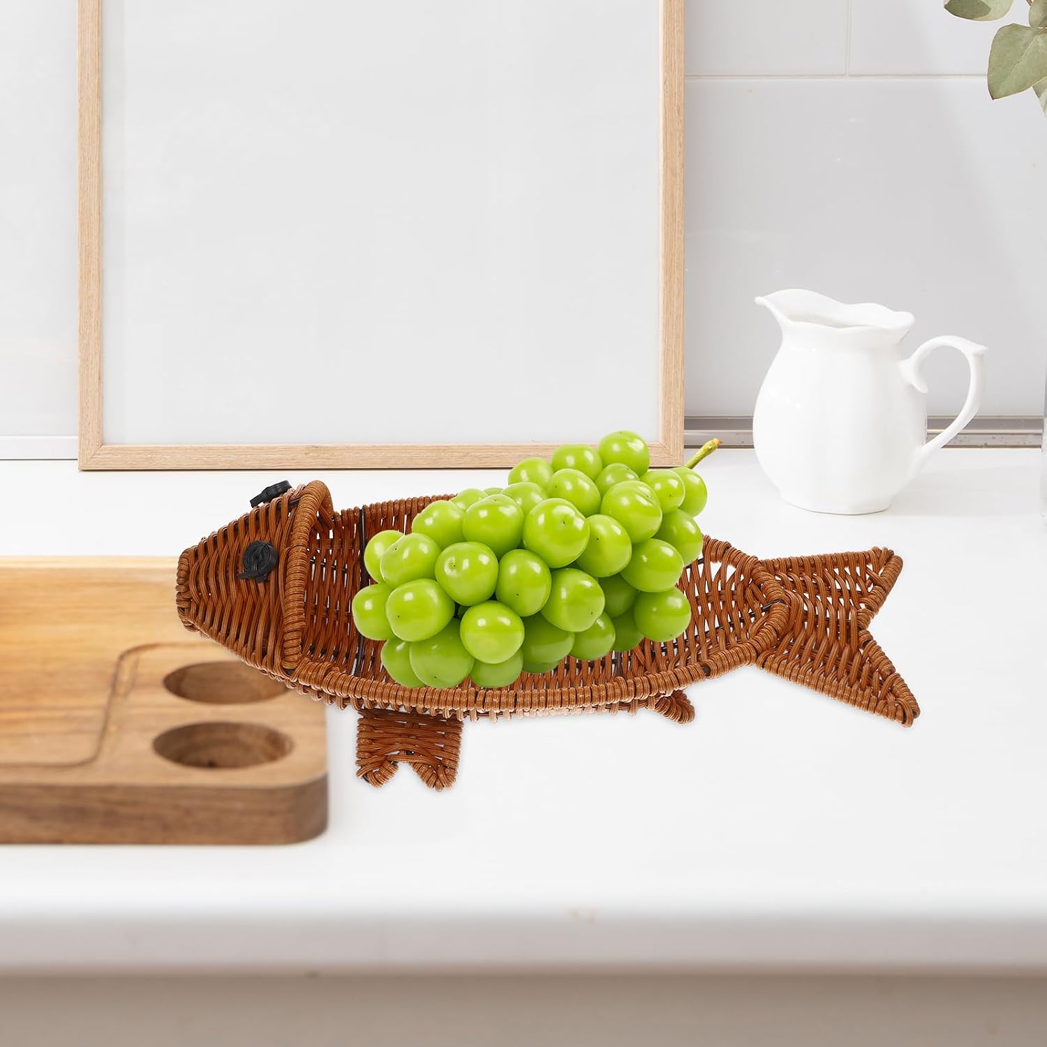 Kichvoe Fish-Shaped Imitation Rattan Woven Basket 11.81X5.90X3.54In Decorative Fruit Tray Storage Organizer for Kitchen Table Snacks